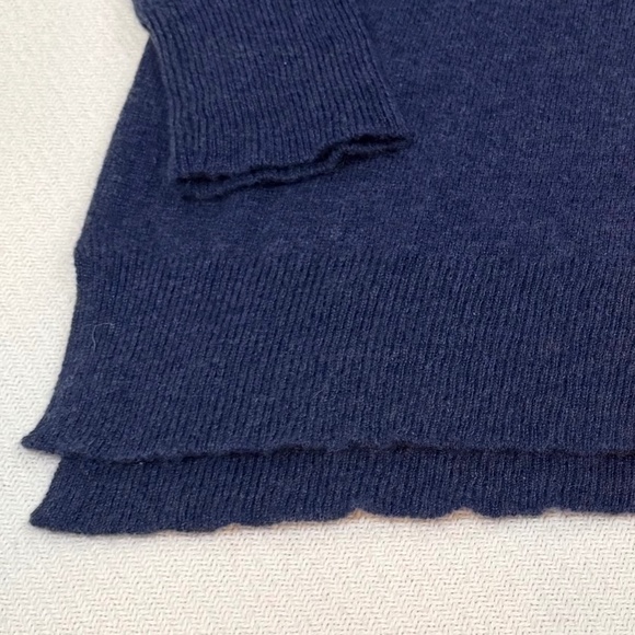 Theory cashmere sweater - dark blue/navy. Medium - Picture 3 of 6